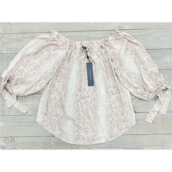 NWT BCBG MAXAZRIA Python Off-The-Shoulder Blouse Bare Pink 3/4 Sleeves Size XS - Picture 2 of 9